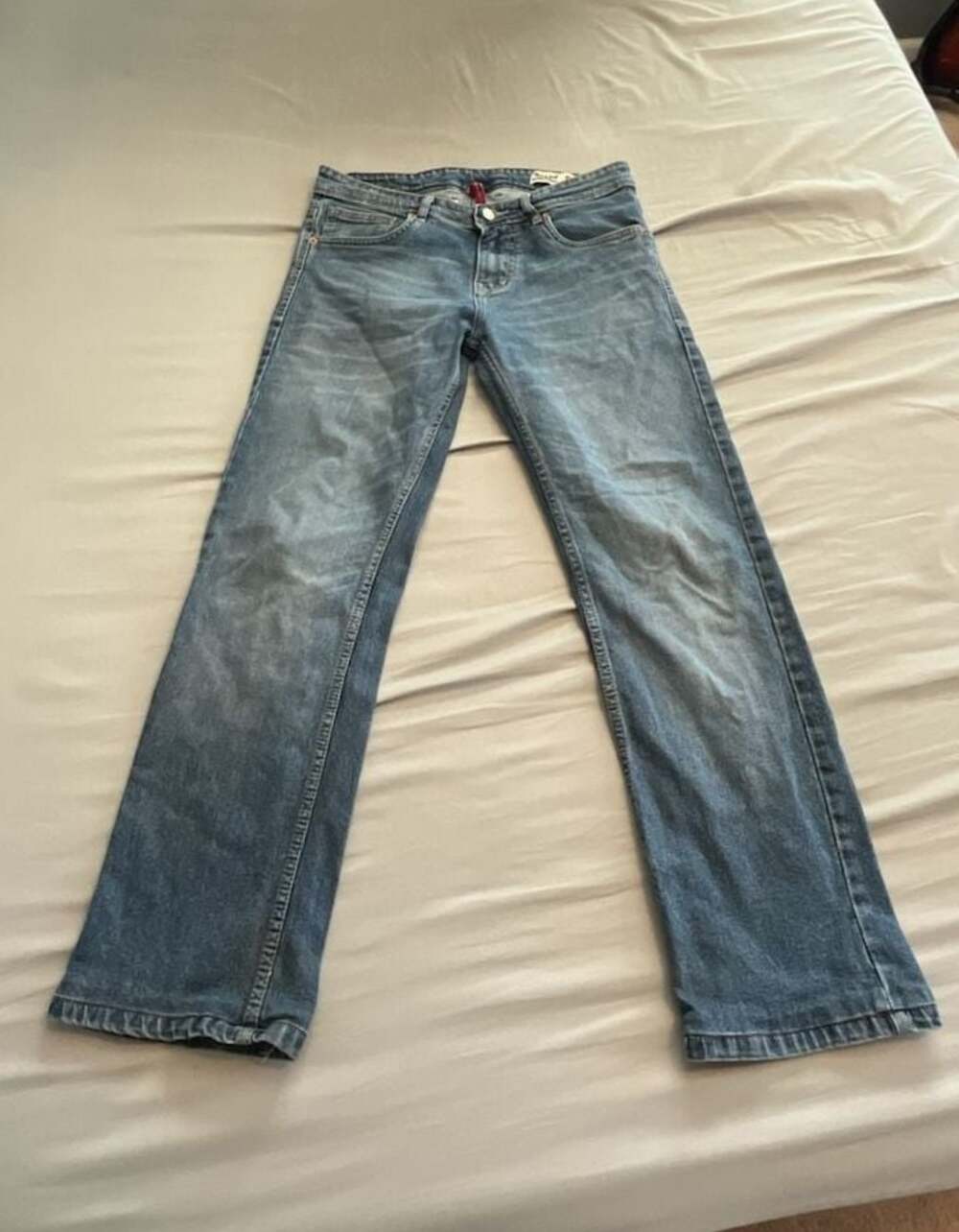 Levi's Custom Mickey Mouse Embroidered Vintage Denim Jeans - Picture 4 of 4